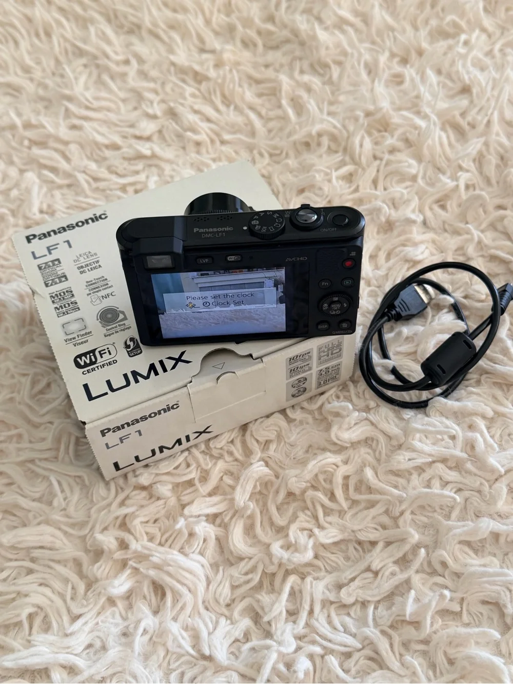 📸 Panasonic Luminix DMC-LF1 12 MP/ 7x Optical Zoom Digital Camera (Leica Lens)